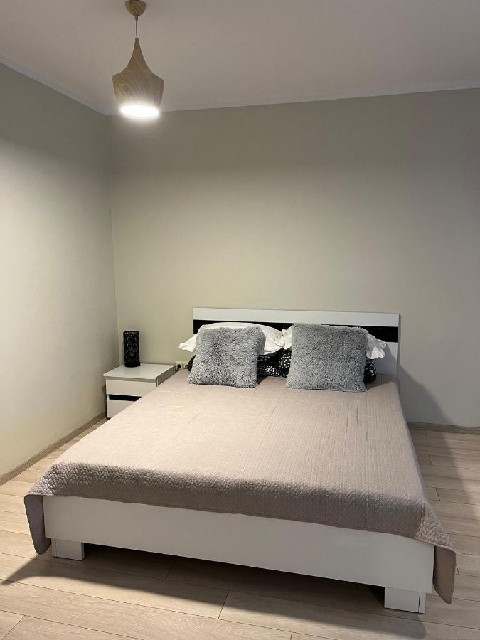 Beautiful Apartment Great Location Free Parking รีกา ภายนอก รูปภาพ